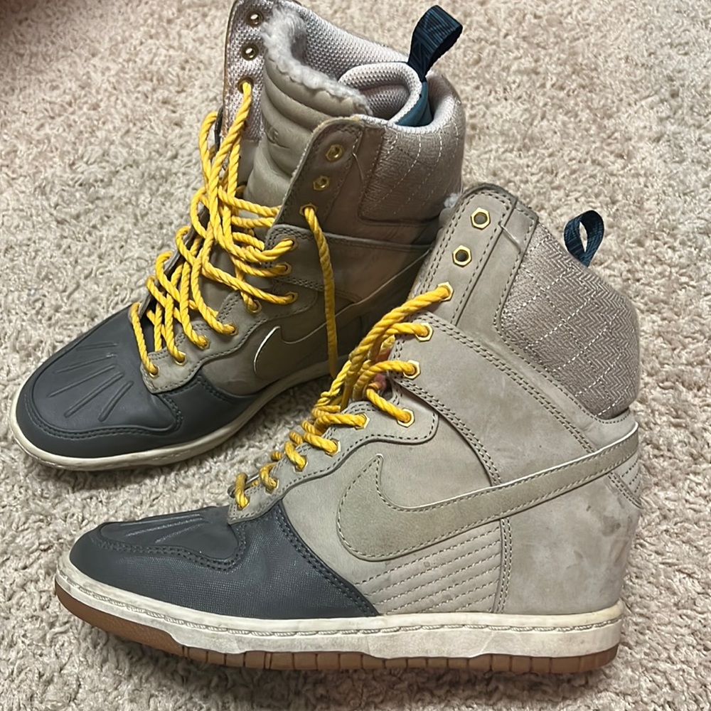 Nike wedge shoes